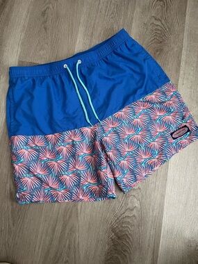 Vineyard Vines Swimming Shorts size L